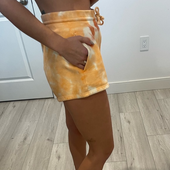 TNA Tie Dye Sweat Shorts - Picture 4 of 10